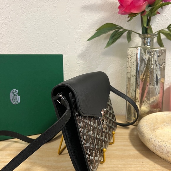 GOYARD Calfskin Chypre Wallet Pouch Black - Picture 2 of 11